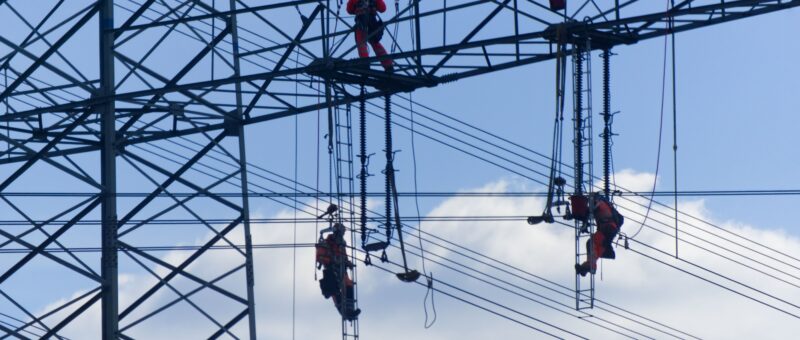 Connections de transmission pour les tensions hydroélectriques